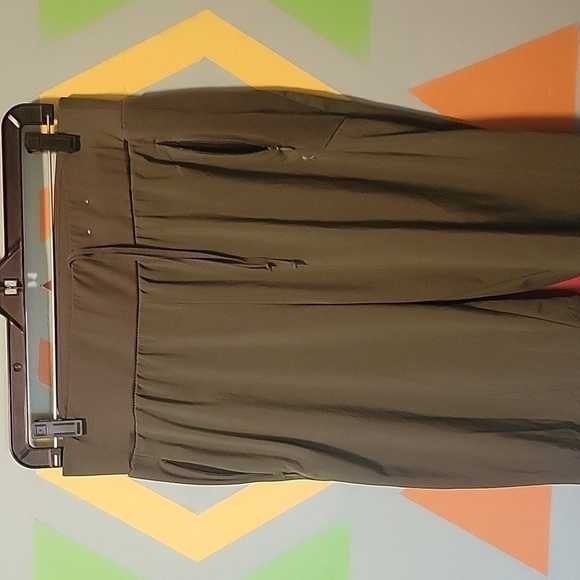 NWOT Xersion Women's Forester Green Mid Rise Slim Pant Size Medium - Picture 10 of 12